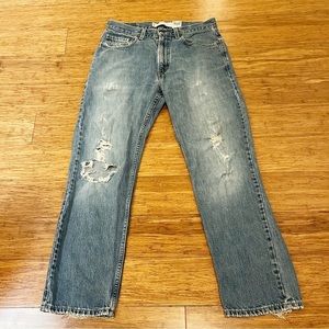 LEVI'S Regular Fit distressed 505 Medium Wash Jeans. Size 32" X 30"